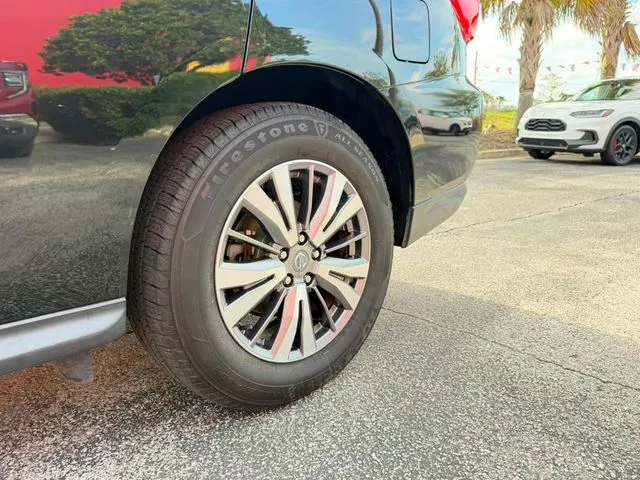 Nissan Pathfinder photo 11