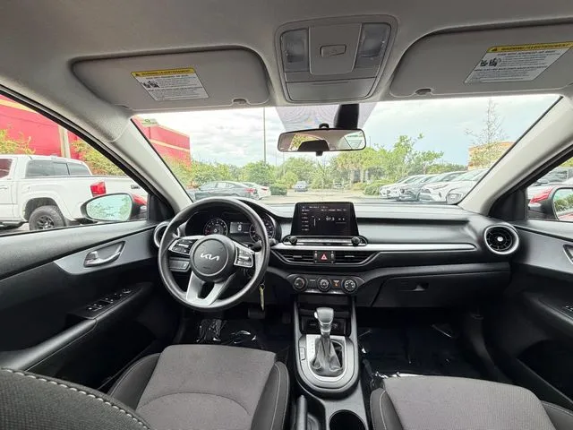 Kia Forte photo 17