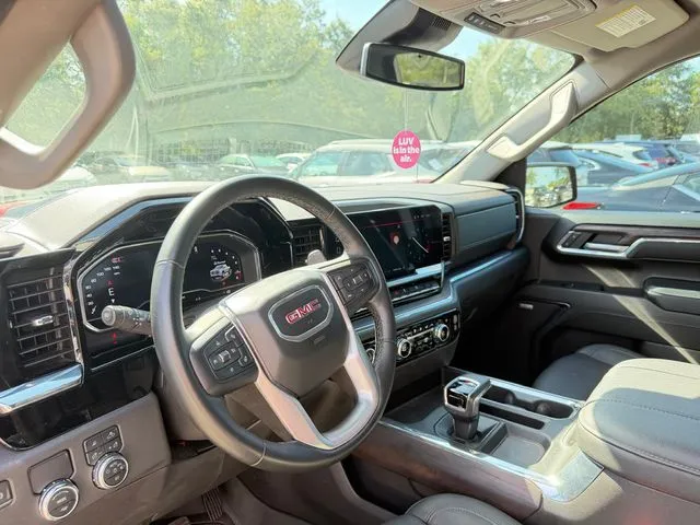 GMC Sierra photo 17