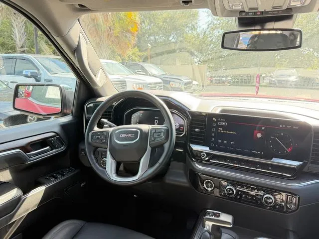 GMC Sierra photo 10