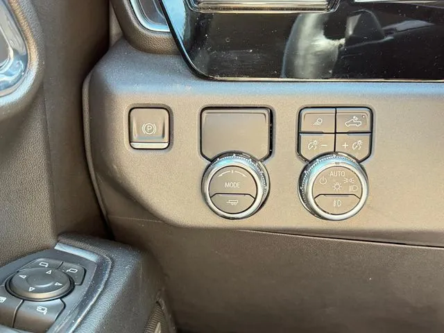 GMC Sierra photo 15