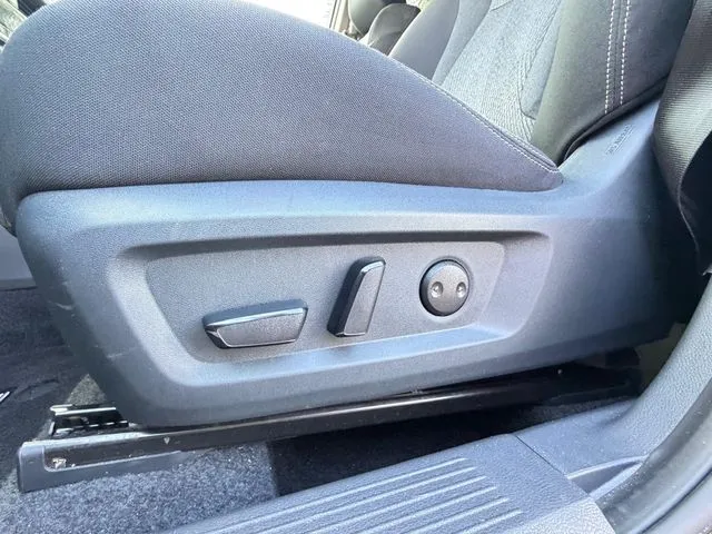 Nissan Rogue photo 28