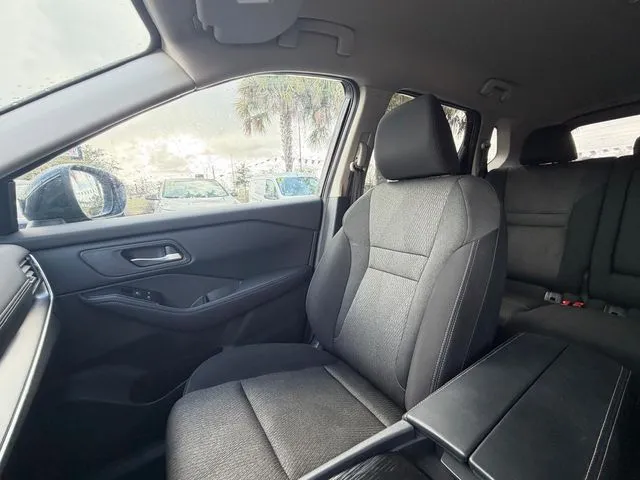 Nissan Rogue photo 29