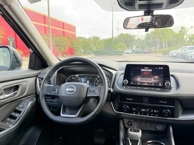 Nissan Rogue photo 26