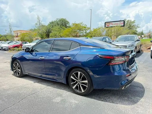 Nissan Maxima photo 9
