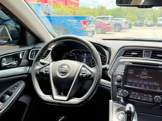 Nissan Maxima photo 12