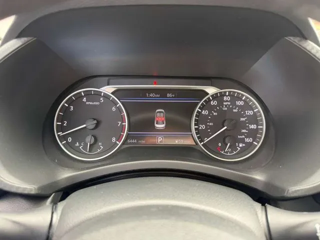 Nissan Sentra photo 13