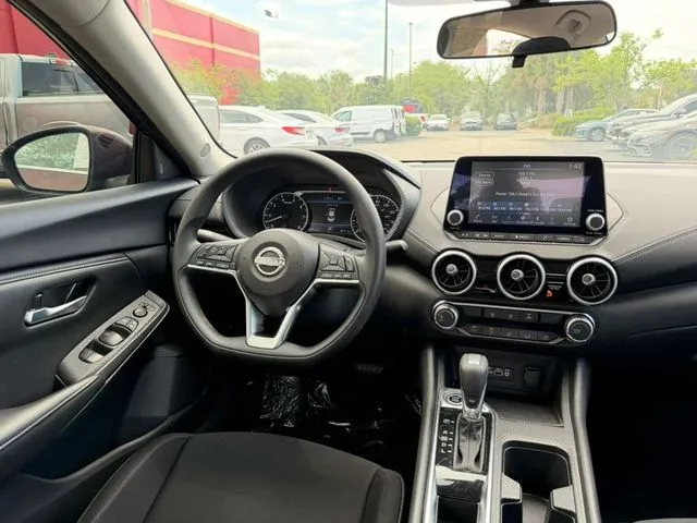 Nissan Sentra photo 15