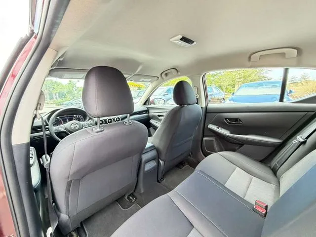 Nissan Sentra photo 28