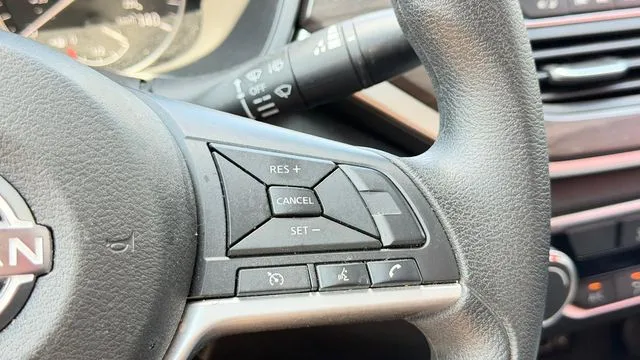 Nissan Altima photo 18