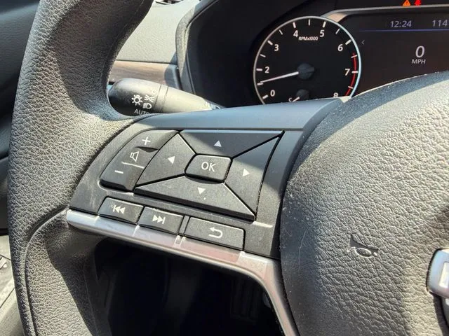Nissan Altima photo 13