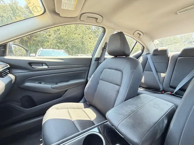 Nissan Altima photo 20