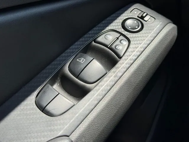 Nissan Altima photo 10