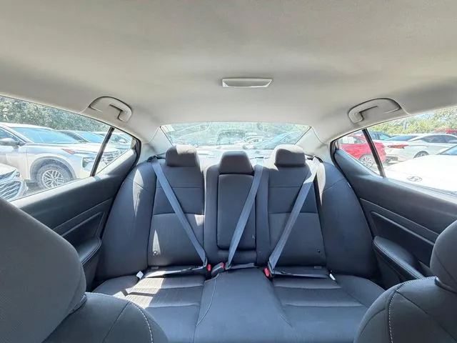 Nissan Altima photo 21