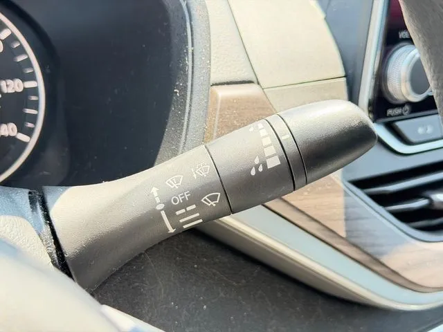 Nissan Altima photo 16