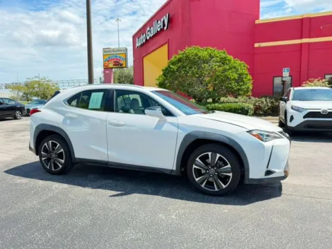 White 2019 Lexus UX 200 Base for sale in Jacksonville, FL