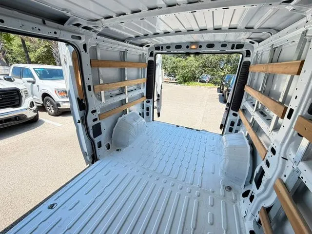 Ram ProMaster 2500 photo 26