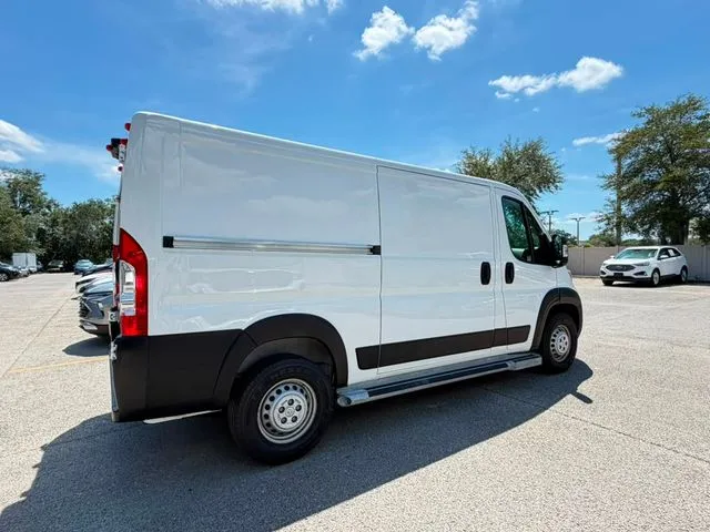 Ram ProMaster 2500 photo 6