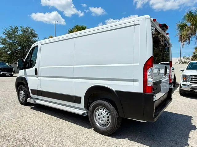 Ram ProMaster 2500 photo 7