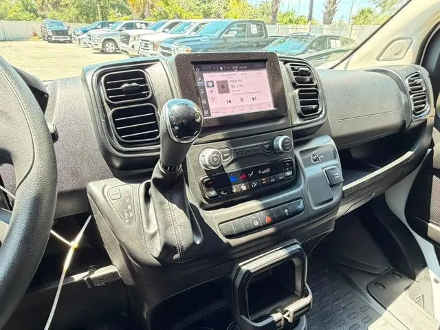 Ram ProMaster 2500 photo 18