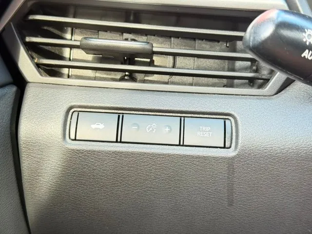 Nissan Altima photo 14