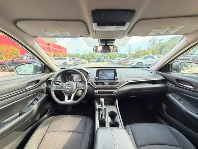 Nissan Altima photo 15