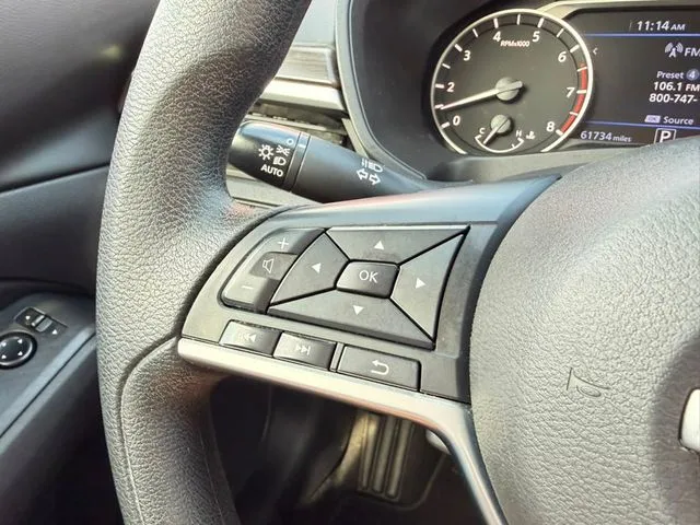 Nissan Altima photo 18
