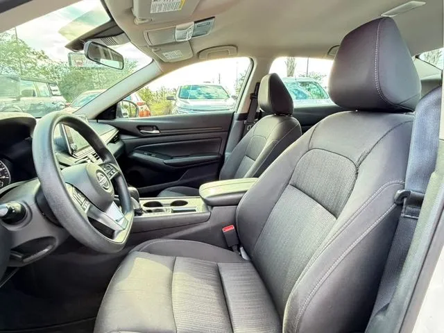 Nissan Altima photo 22