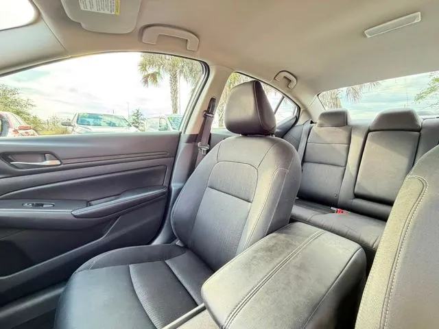 Nissan Altima photo 24