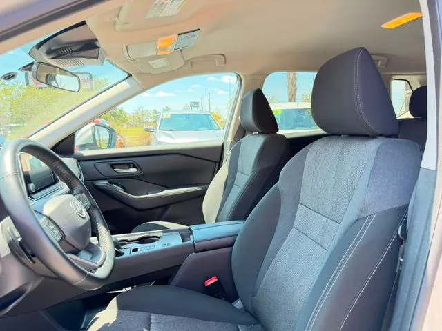 Nissan Rogue photo 19