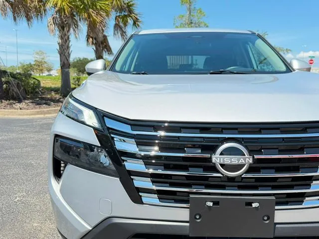 Nissan Rogue photo 11