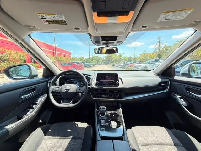Nissan Rogue photo 25