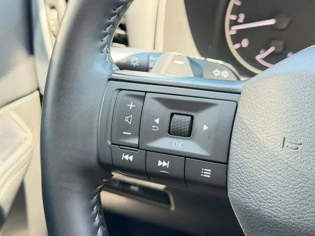 Nissan Rogue photo 26