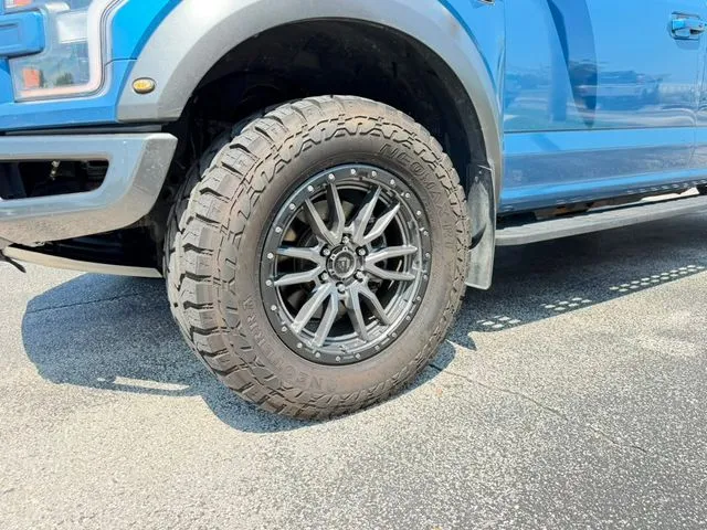 Ford F-150 photo 10