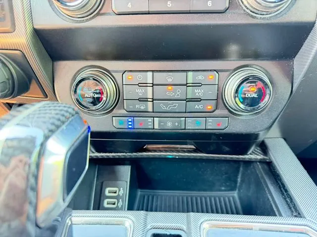Ford F-150 photo 29