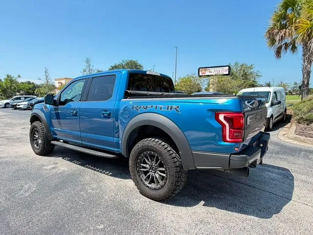 Ford F-150 photo 7