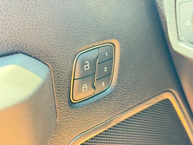 Ford F-150 photo 17