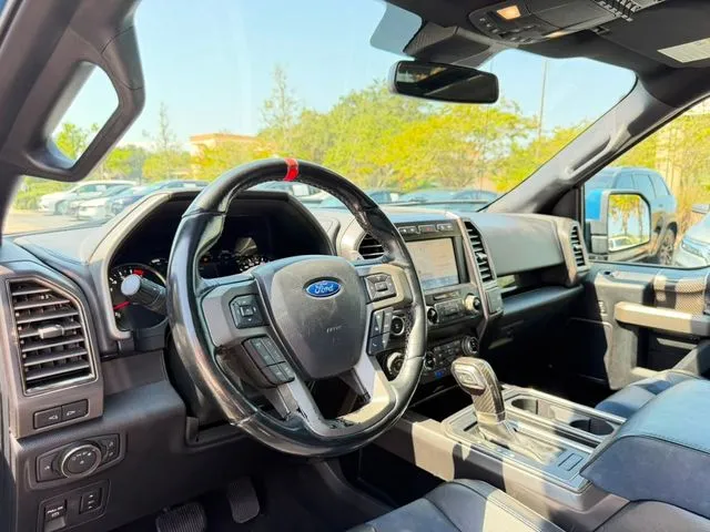 Ford F-150 photo 32