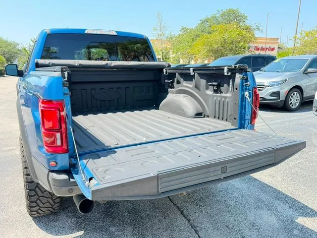 Ford F-150 photo 9