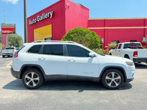 More photos of 2019 Jeep Cherokee Limited at Auto Gallery Jacksonville, FL
