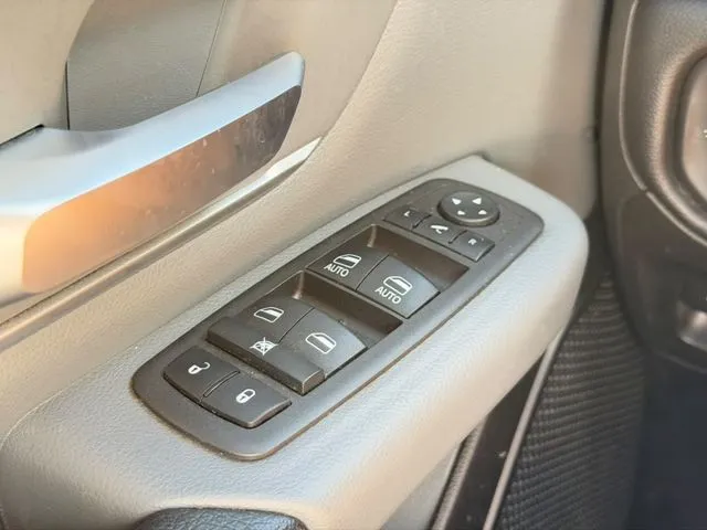 Ram 1500 photo 12