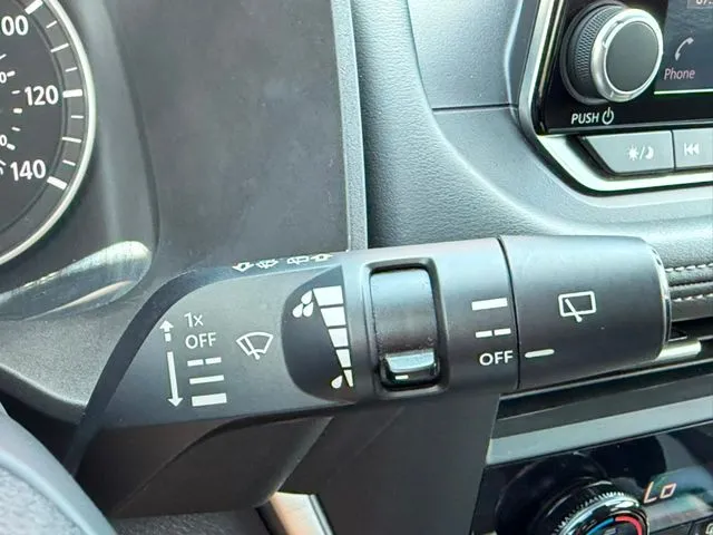 Nissan Rogue photo 25