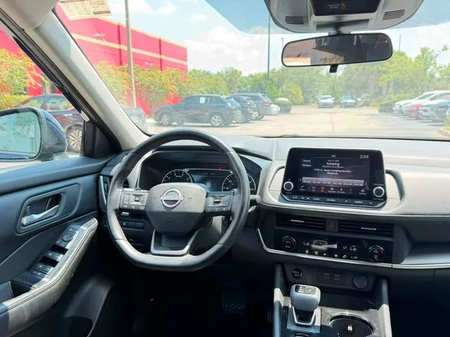 Nissan Rogue photo 13