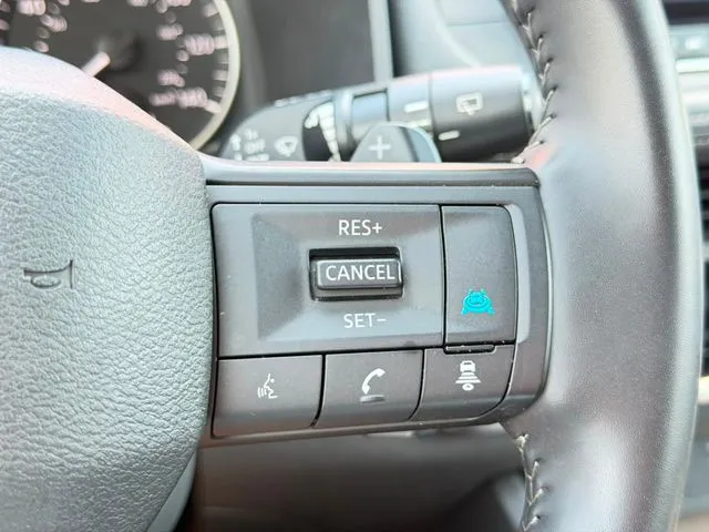 Nissan Rogue photo 24