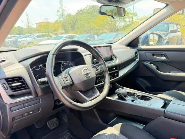 Nissan Rogue photo 28