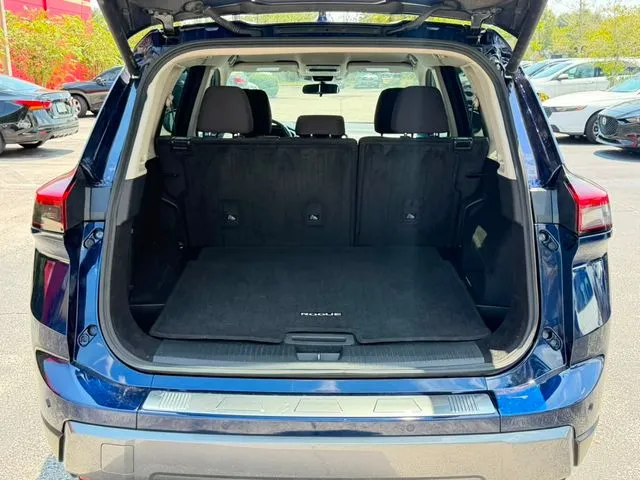 Nissan Rogue photo 9