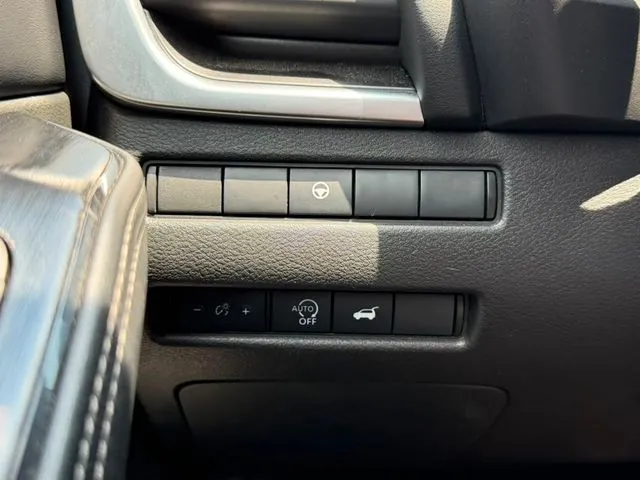 Nissan Rogue photo 17