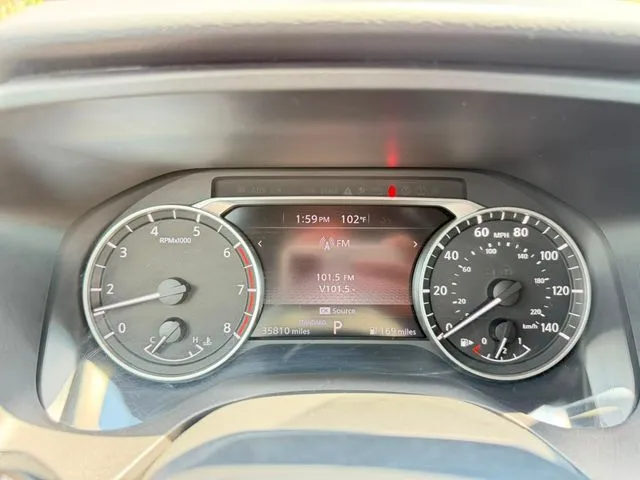 Nissan Rogue photo 14