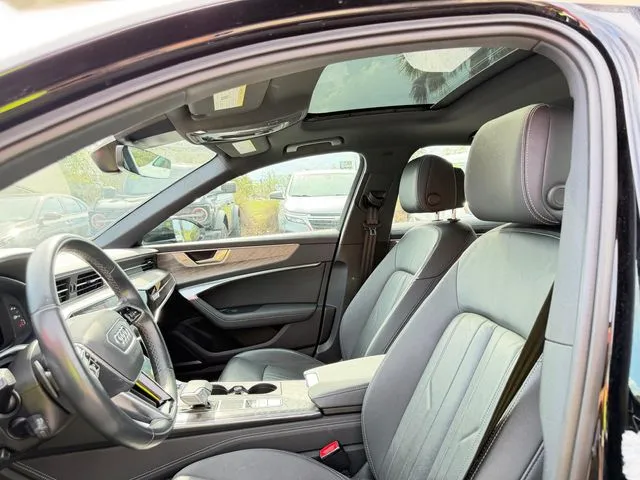 Audi A6 photo 11
