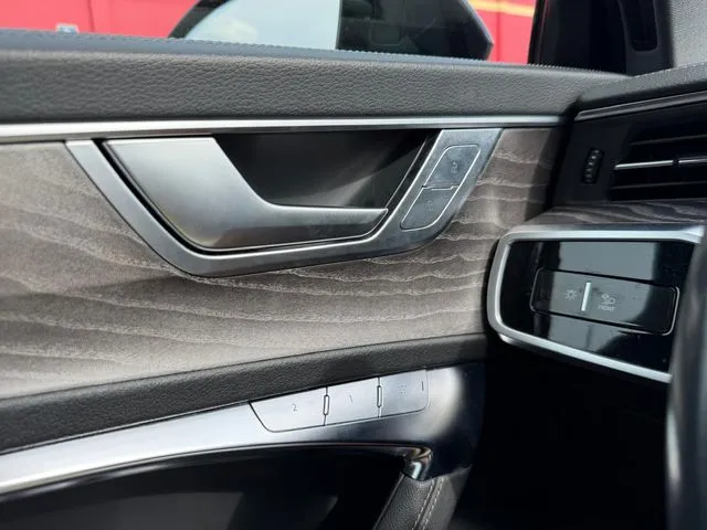 Audi A6 photo 16
